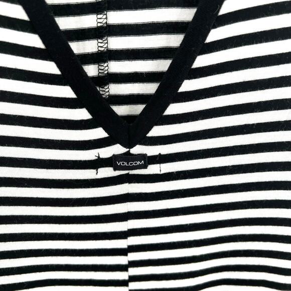 Volcom women’s striped black and white backless maxi jersey dress - Picture 5 of 11